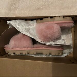 NEW IN BOX- UGG Pink Cozette slippers, 6
